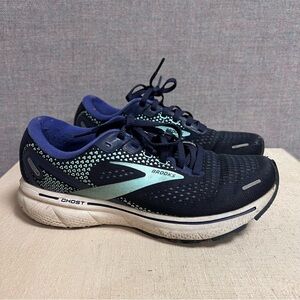 Brooks Women's Sneakers - Navy and Mint